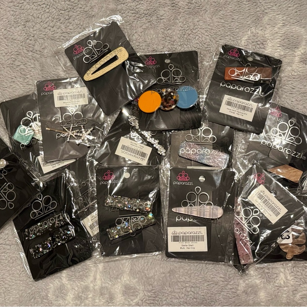 Paparazzi Women Accessories Hair Clip Set - Multicolor